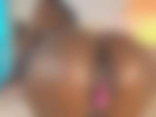 Live cam show with Maddy - Ebony on Dolls Live | colombia