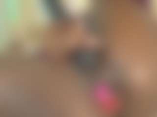 Live cam show with Maddy - Ebony Big Ass on Camsoda