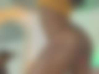 Live cam show with Maddy - Athletic Ebony on Camsoda