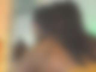 Live cam show with Maddy - Ebony Petite on Camsoda