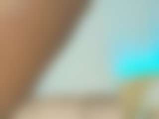 Live cam show with Maddy - Latina on CamClone | colombia