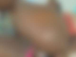 Live cam show with Maddy - Athletic Ebony on Camsoda