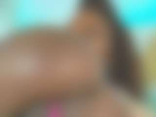Live cam show with Maddy - Ebony Small Tits on SpunkLive