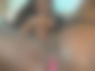 Live cam show with Maddy - Ebony on Camsoda | colombia
