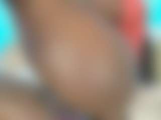 Live cam show with Maddy - Black Petite on Camsoda