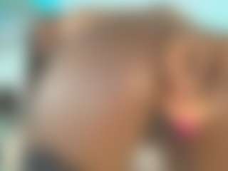 Live cam show with Maddy - Ebony Lovense on livesuperchat.net