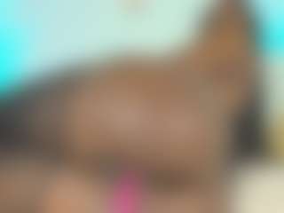 Show live cam dengan Maddy - Living Room di Camsoda