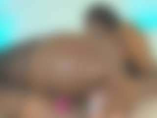 Live cam show with Maddy - Small Tits on Camsoda