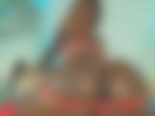Live cam show with Maddy - Ebony on xDating | colombia