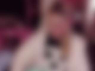 Live cam show with annie1ann - Red Hair MILF on live.xbliss.ai