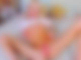 Live cam show with bellatip - Public on crypto-cams