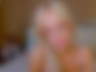 Live cam show with bellatip - Glasses on Nude Live Now