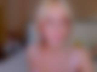 Live cam show with bellatip - Public on 1on1-livenow
