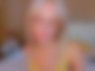 Live cam show with bellatip - Glasses on TeamSkeetLive