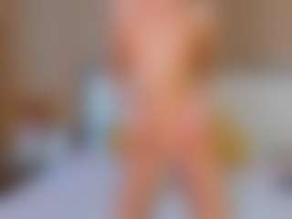Live cam show with bellatip - Glasses on Camsoda