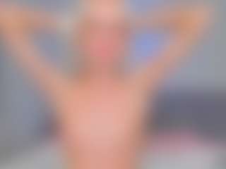 Live cam show with bellatip - Petite on Milf Play