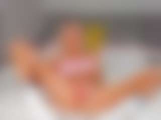 Live cam show with bellatip - Flashing on Camsoda