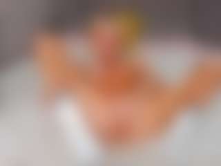Live cam show with bellatip - Flashing on justonemore.cc