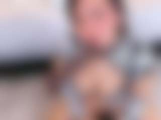 Live cam show with elizabeth-bree - Young Adult on chickslive.net