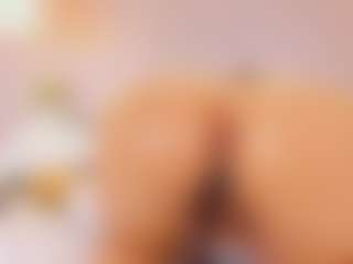 elizabeth-bree's Live Sex Cam Show