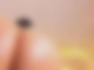 Live cam show with elizabeth-bree - Shaved on TeamSkeetLive