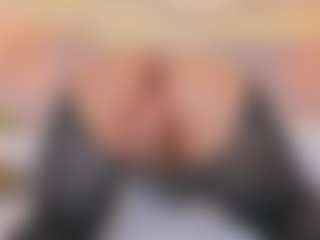 elizabeth-bree's Live Sex Cam Show