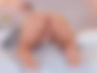 Live cam show with elizabeth-bree - Fingers on Chatstar