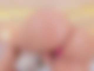 Live cam show with elizabeth-bree - Normal on Camsoda