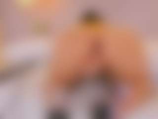 Live cam show with elizabeth-bree - Mistress on TastyBlacksLive