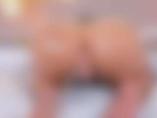 elizabeth-bree's Live Sex Cam Show