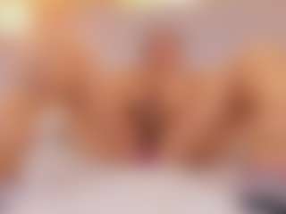 Live cam show with elizabeth-bree - Shaved Pussy on Camming Site