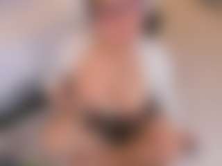 elizabeth-bree's Live Sex Cam Show