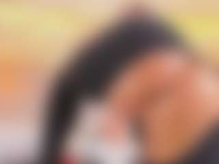 Live cam show with elizabeth-bree - Shaved on xblisslive.com