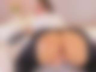 elizabeth-bree's Live Sex Cam Show