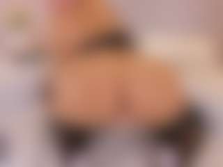 elizabeth-bree's Live Sex Cam Show