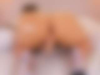 elizabeth-bree's Live Sex Cam Show