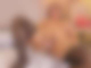 elizabeth-bree's Live Sex Cam Show