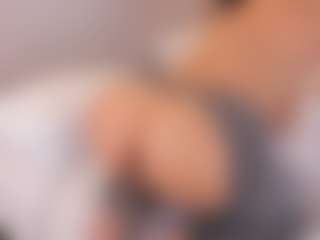 elizabeth-bree's Live Sex Cam Show