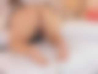 Live cam show with elizabeth-bree - Butt Plug on SpankPalCams