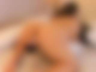 elizabeth-bree's Live Sex Cam Show