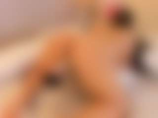 elizabeth-bree's Live Sex Cam Show