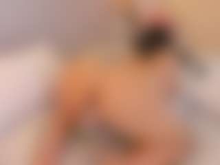 elizabeth-bree's Live Sex Cam Show