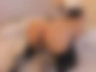 elizabeth-bree's Live Sex Cam Show