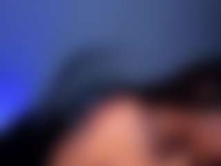 Live cam show with Yougirlebony - Shaved Pussy on Gym Cam Girls