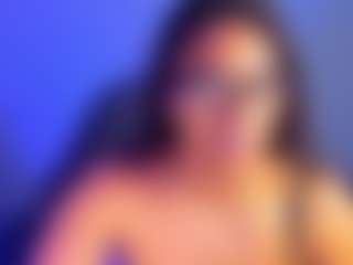 Yougirlebonys Live-Sex-Cam-Show