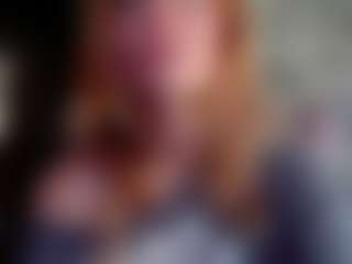 Live cam show with karoline1201 - Living Room on SmokeAndPoke