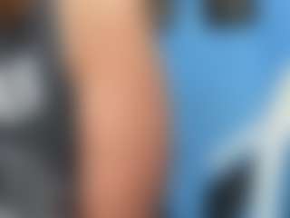 Live cam show with karoline1201 - Small Ass on friskycurves.com