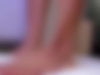 Live cam show with harmonyhill - Bikini on Soda Cam
