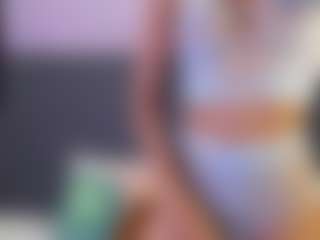 Live cam show with harmonyhill - Cute on Camsoda
