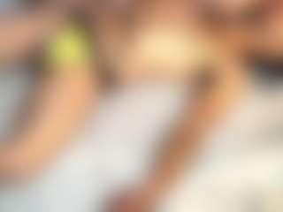 hellonheelz's Live Sex Cam Show